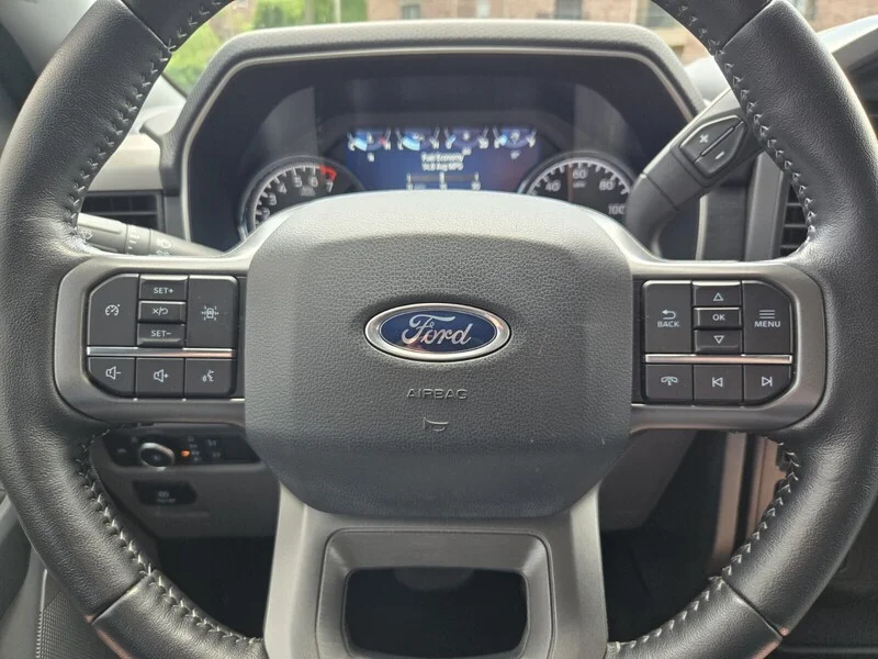Used 2022 Red Metallic FORD XLT 4WD SUPERCREW 5.5