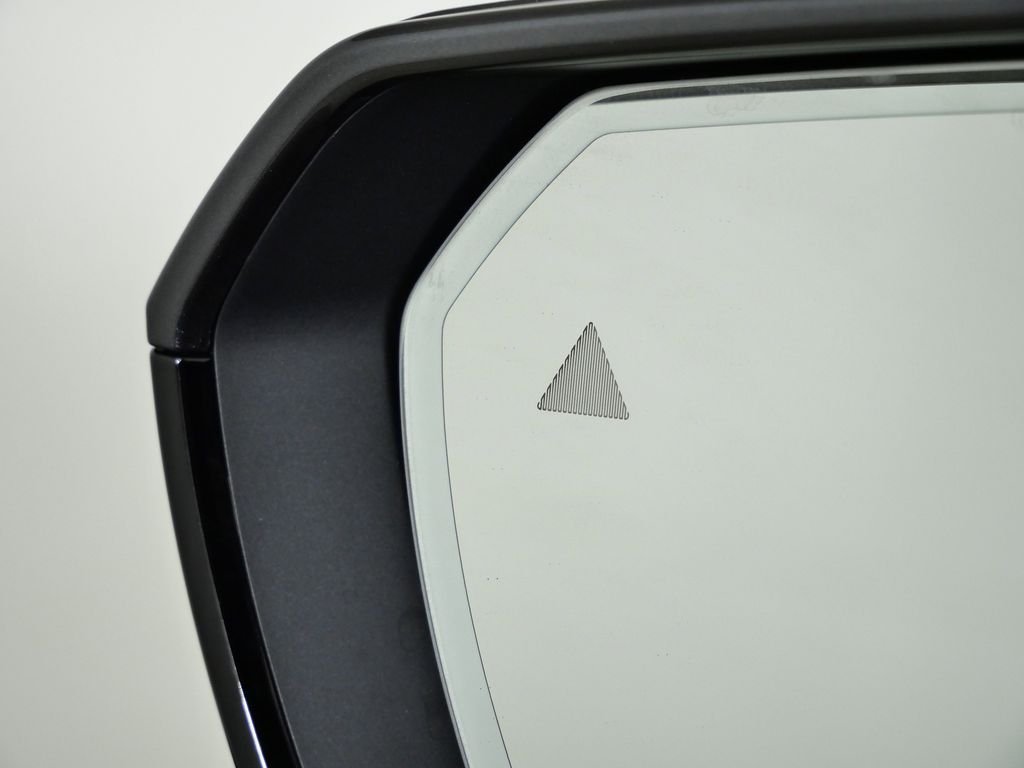 2026 BMW iX 60 - Photo 37