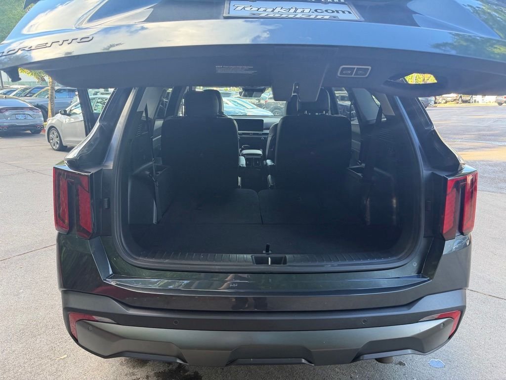 Used 2025 Gravity Gray Kia X-Line SX image 15
