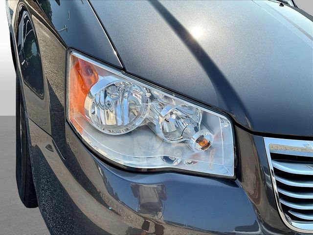 Used 2016 Gray Chrysler Touring image 34