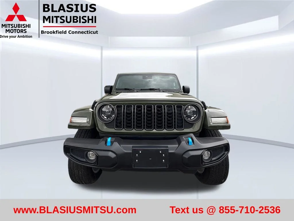 Used 2024 Green Jeep Sport S 4xe image 4