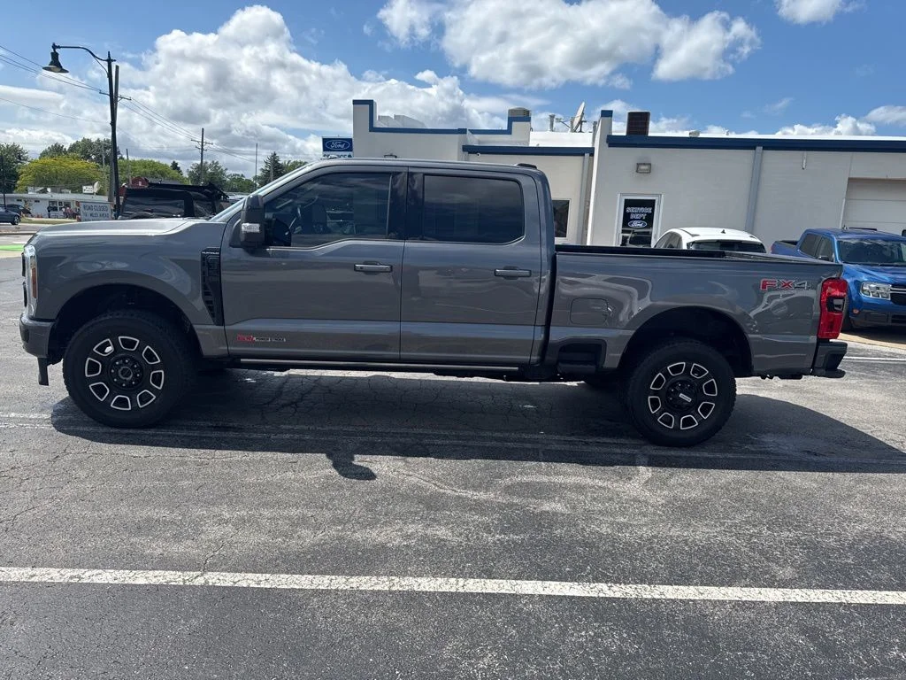 Used 2025 Gray Ford Platinum image 6