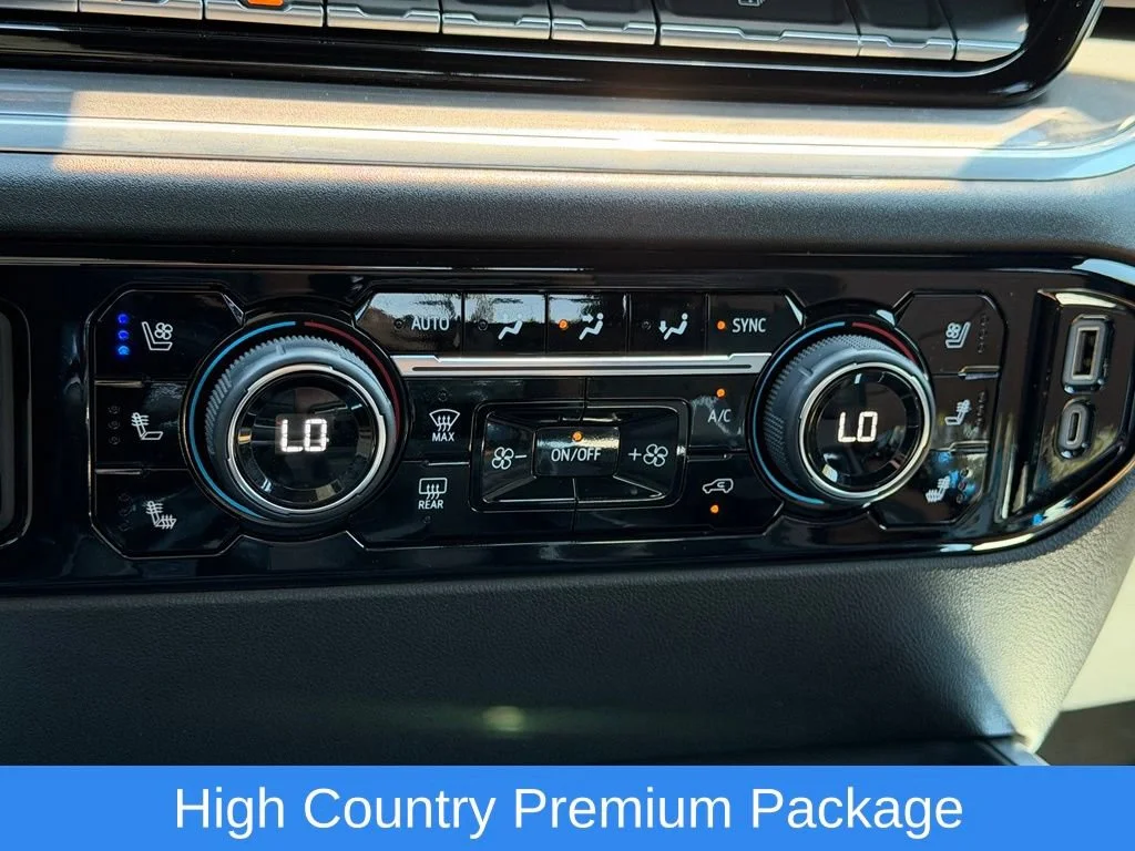 Used 2025 Iridescent Pearl Tricoat Chevrolet High Country image 11