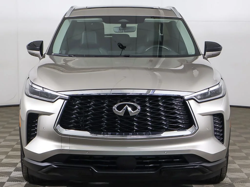 Used 2023 Titanium INFINITI LUXE image 14