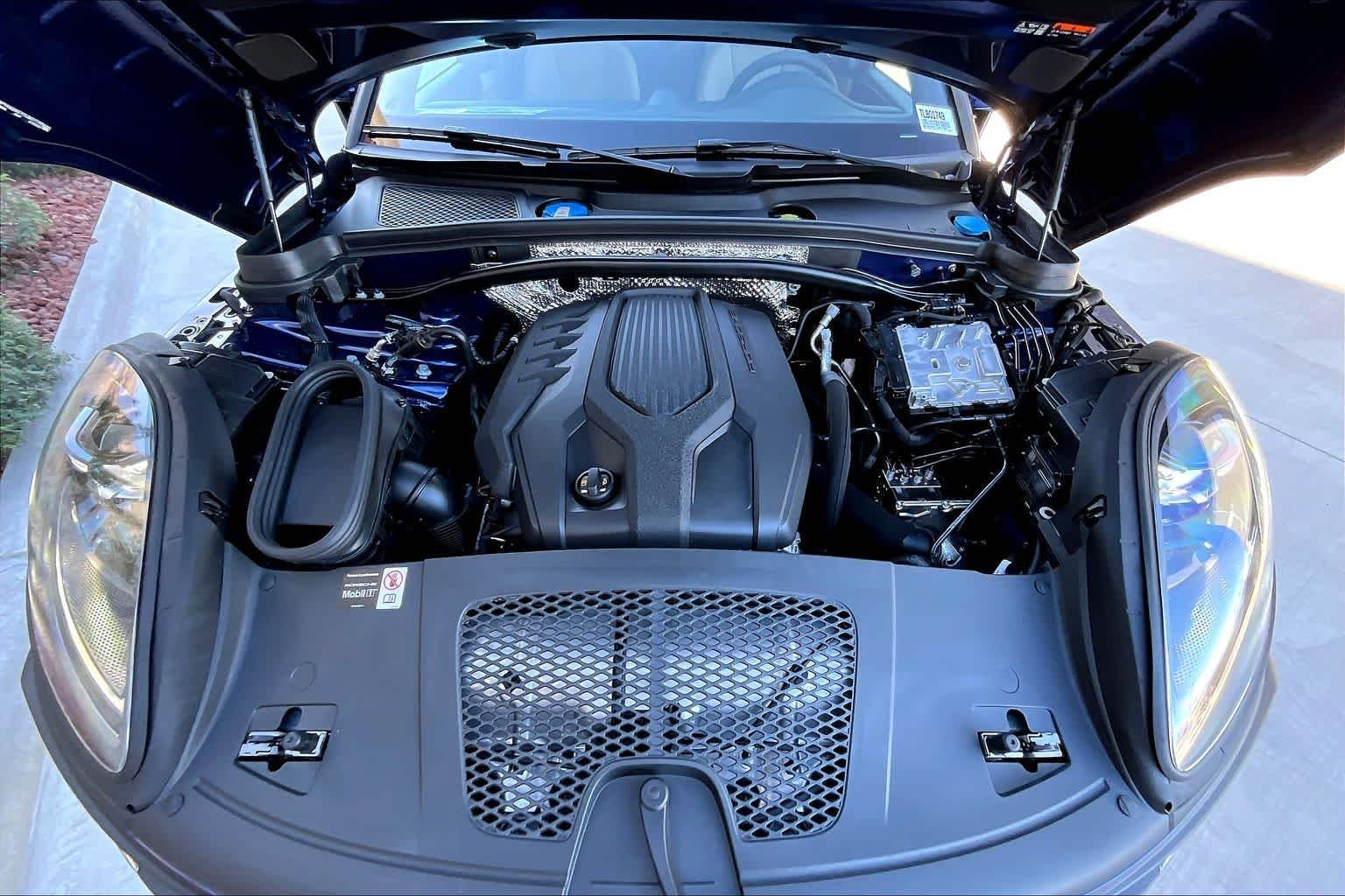 2026 Porsche Macan - Photo 21