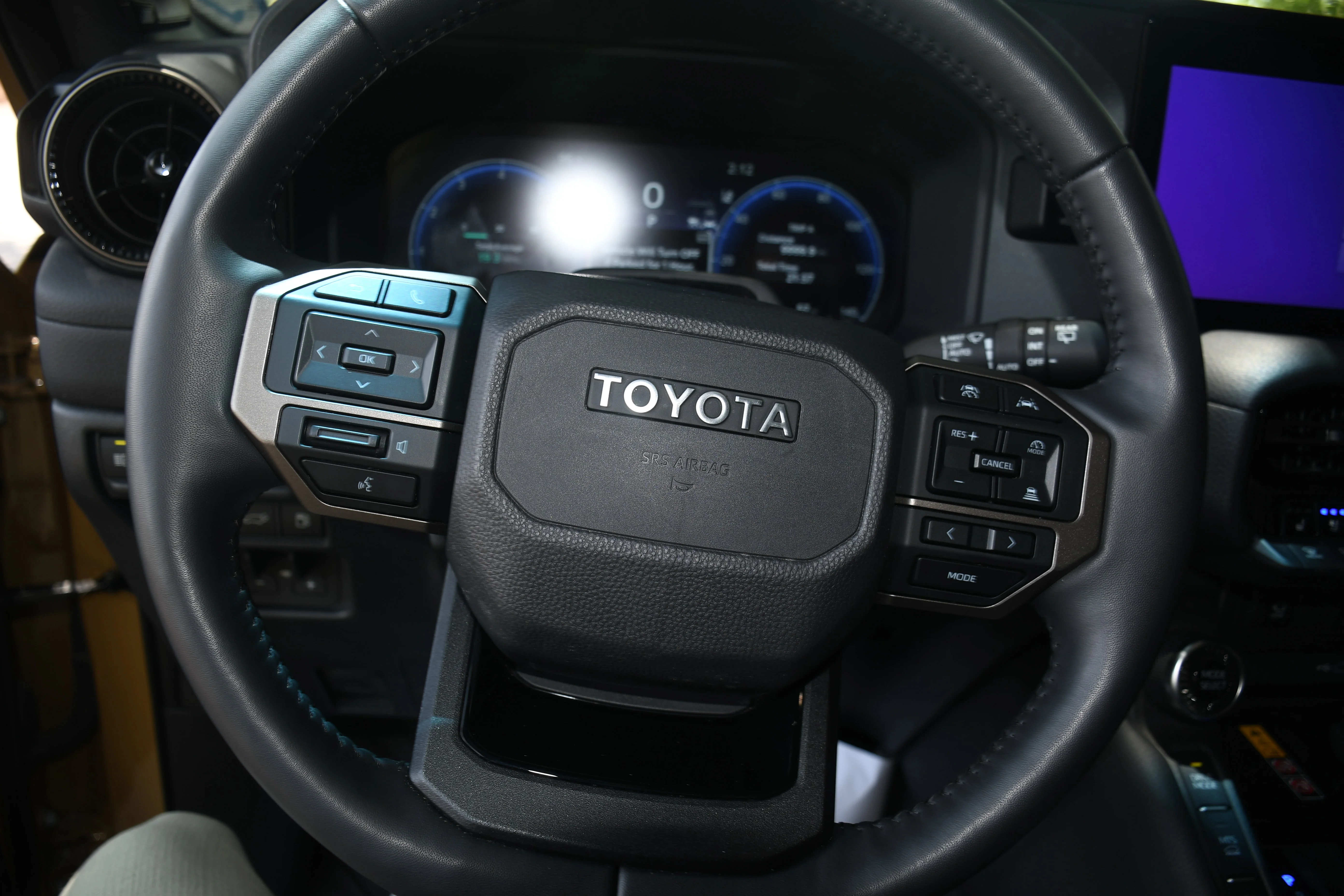 Used 2025 Gray Toyota Base image 13