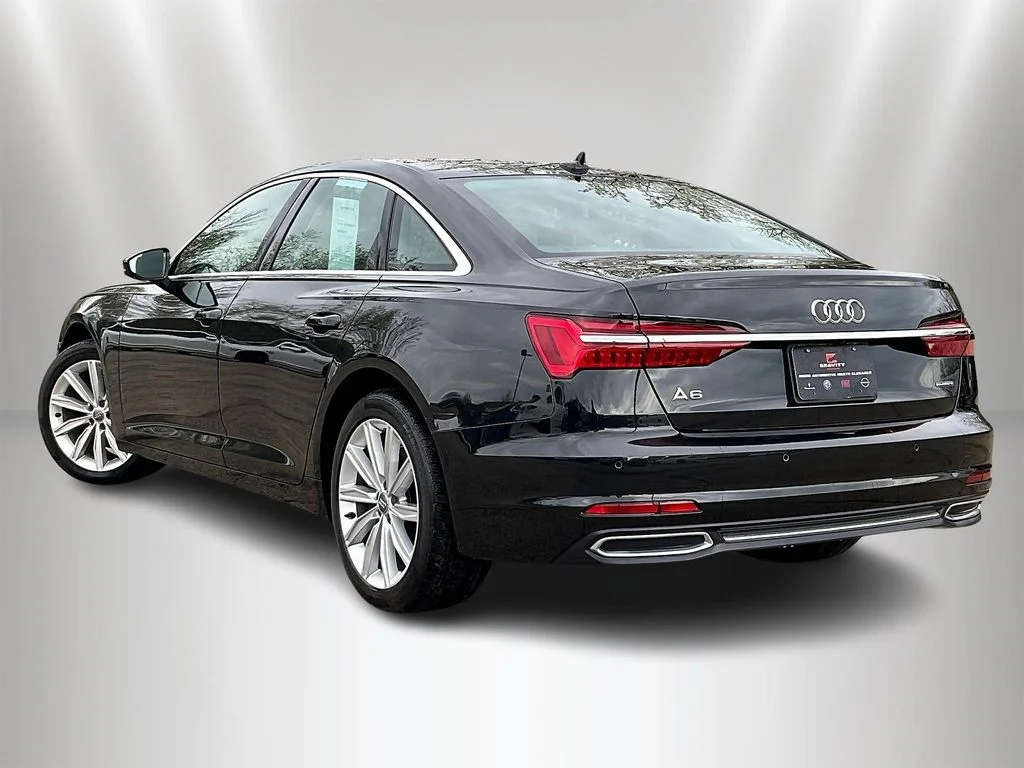 Used 2020 Brilliant Black Audi  image 4