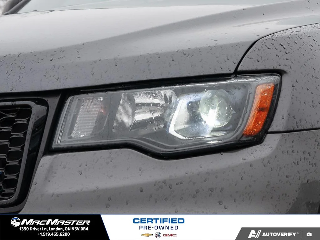 Certified Used 2018  Jeep Laredo image 13