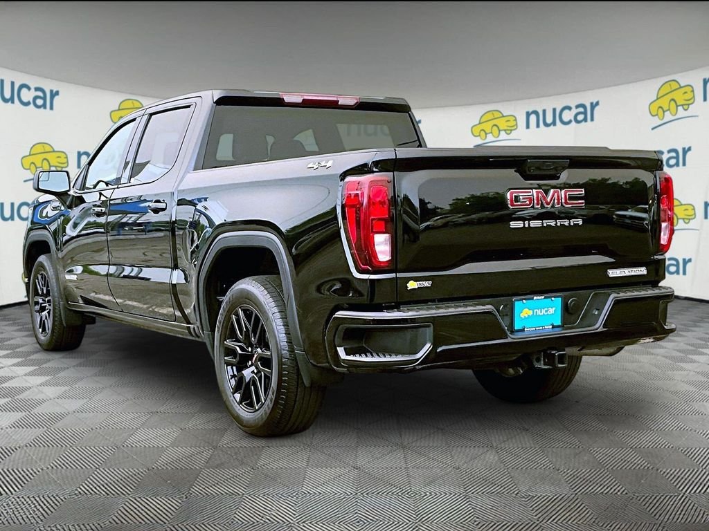 Used 2024 Black GMC Elevation image 4