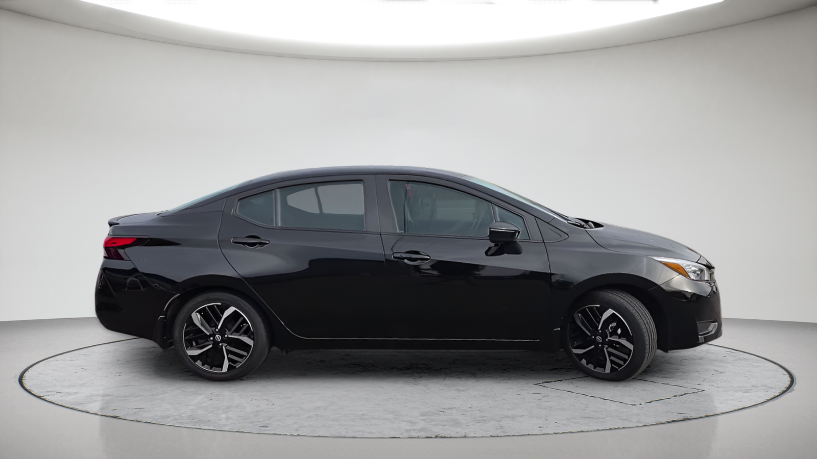 Used 2025 Black Nissan 1.6 SR image 5