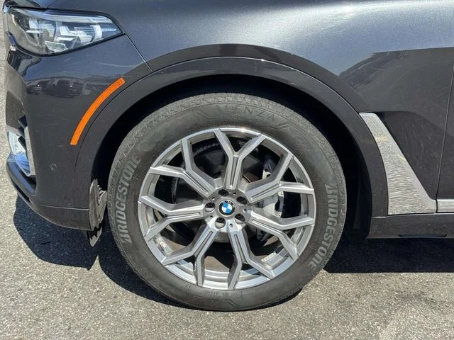 Used 2020 Gray BMW xDrive40i image 16