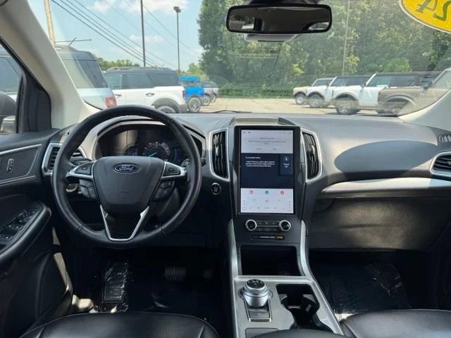 Used 2024 Gray Ford SEL image 16