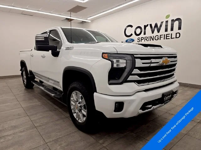 Used 2024 Summit White Chevrolet High Country image 6