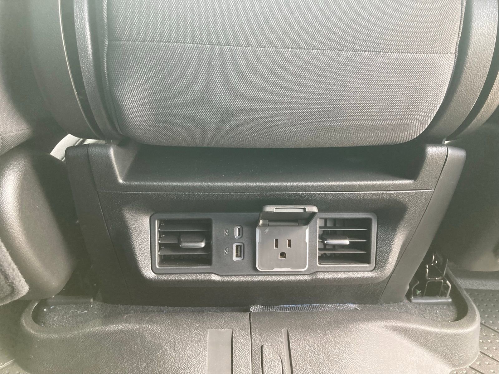 2025 Chevrolet Silverado 1500 LT - Photo 37