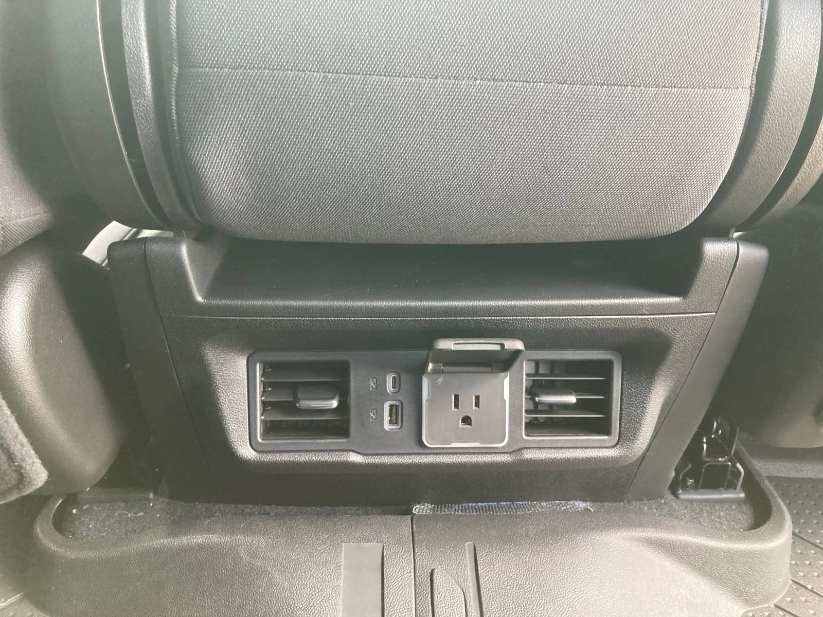 2025 Chevrolet Silverado 1500 LT - Photo 37