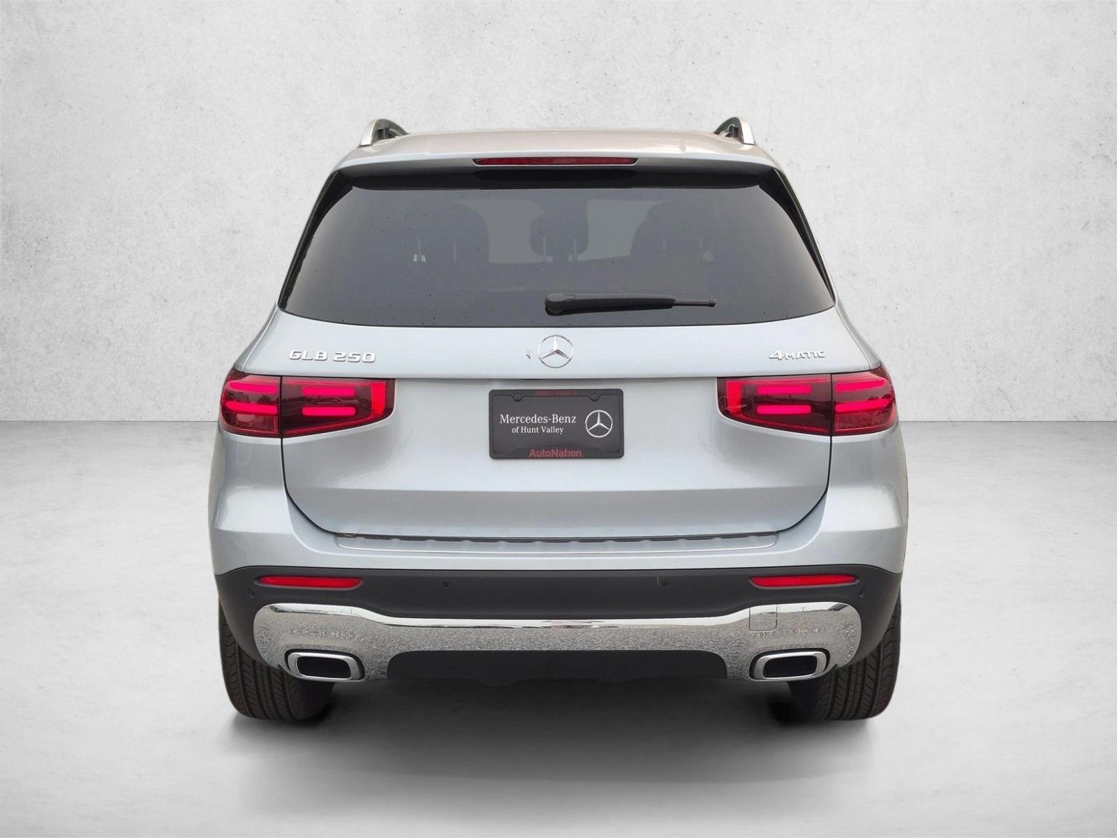 New 2026 Cirrus Silver Metallic Mercedes-Benz GLB250 image 8