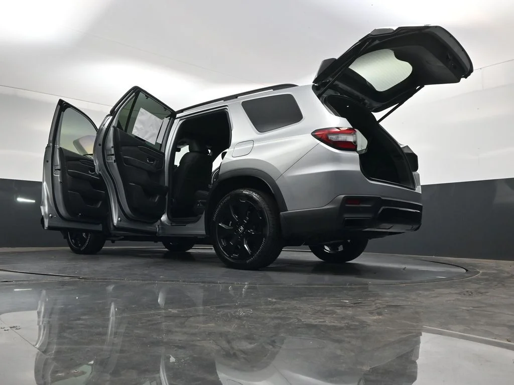 New 2026 Solar Silver Metallic Honda Black Edition image 47