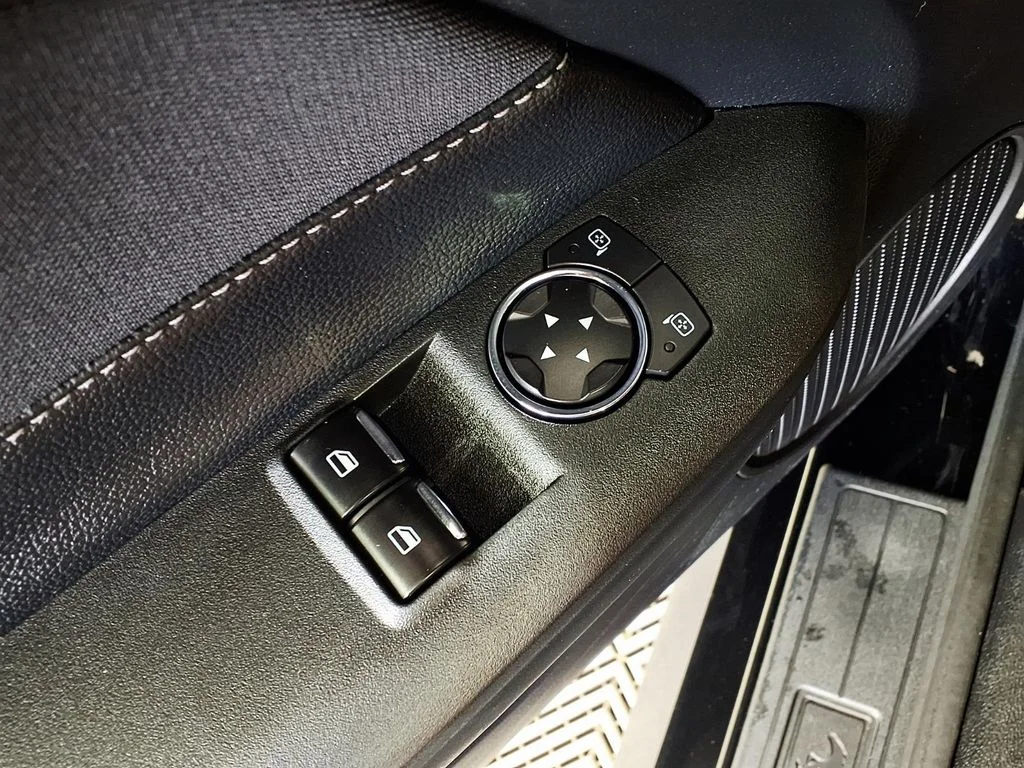 Used 2016 Black Ford GT image 25