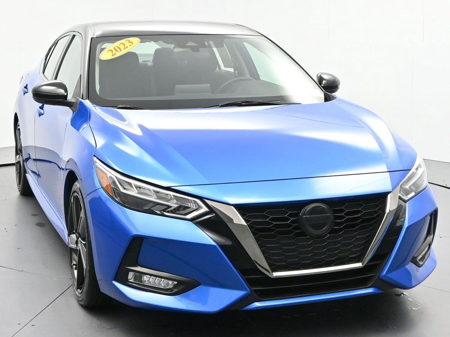Used 2023 Electric Blue Metallic/Super Black Nissan SR image 2