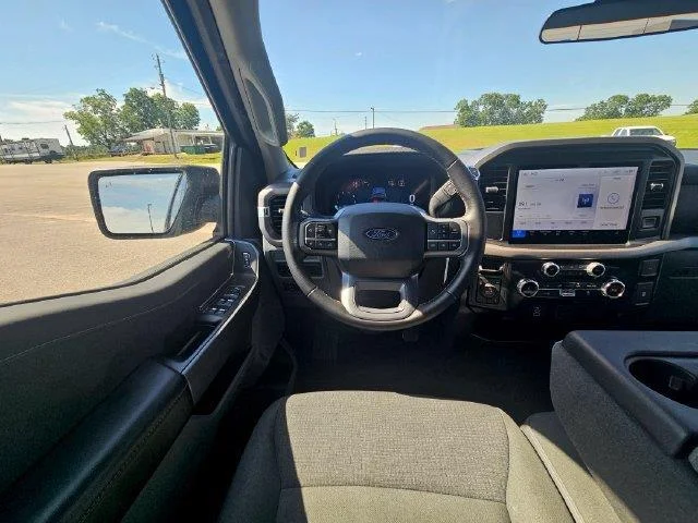Used 2025 Black Ford XLT image 13
