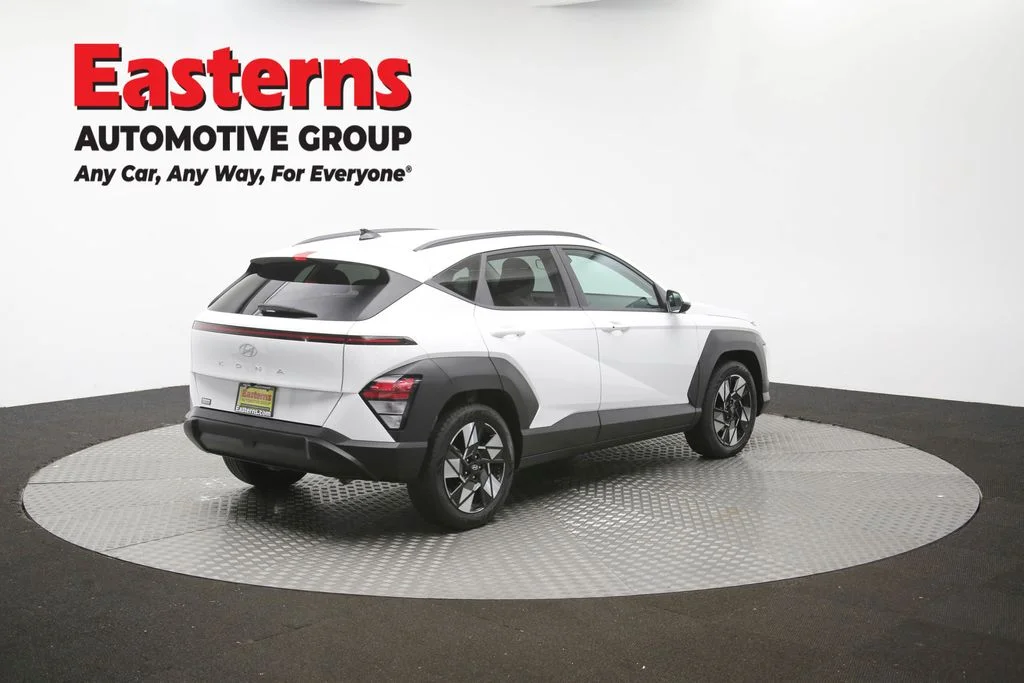Used 2024 White Hyundai SEL image 40