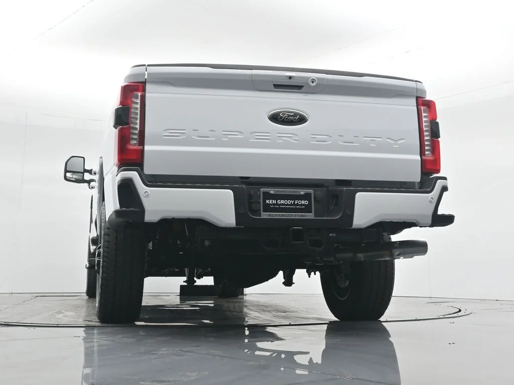 New 2026 Oxford White Ford Lariat image 29