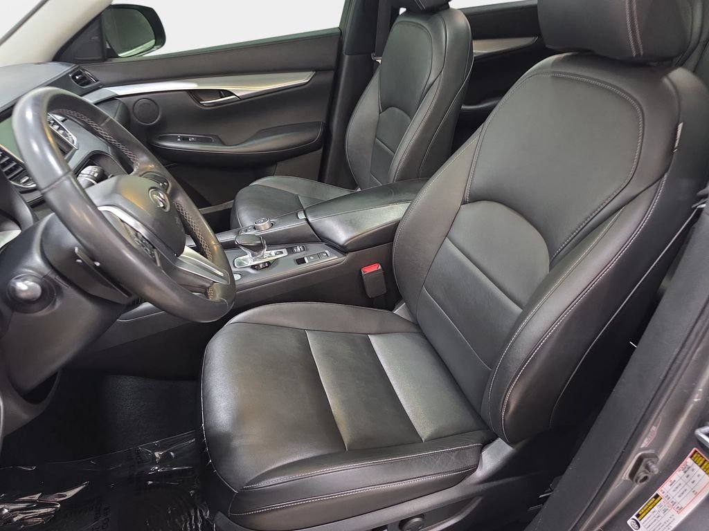 Used 2019 Graphite Shadow INFINITI LUXE image 13