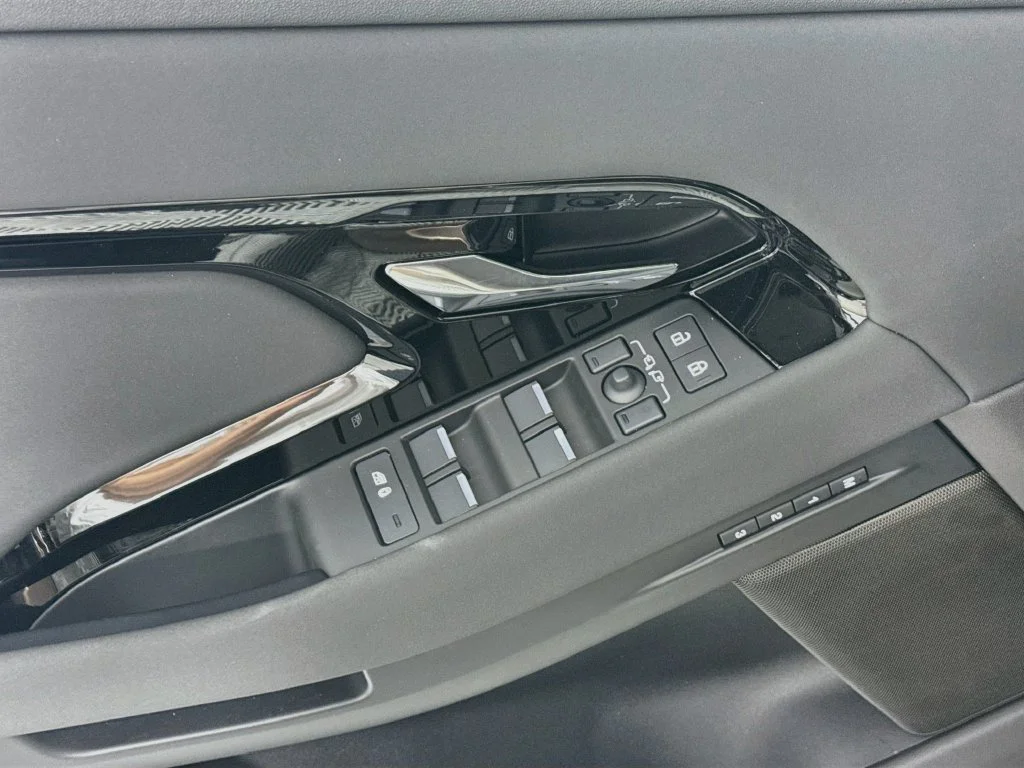 New 2026  Land Rover S image 19
