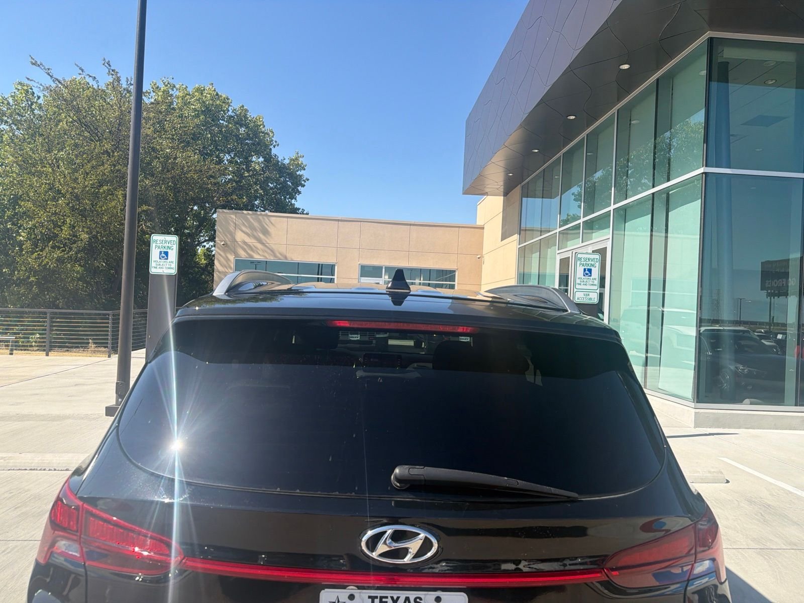 Certified Used 2022 Twilight Black Hyundai SEL image 5