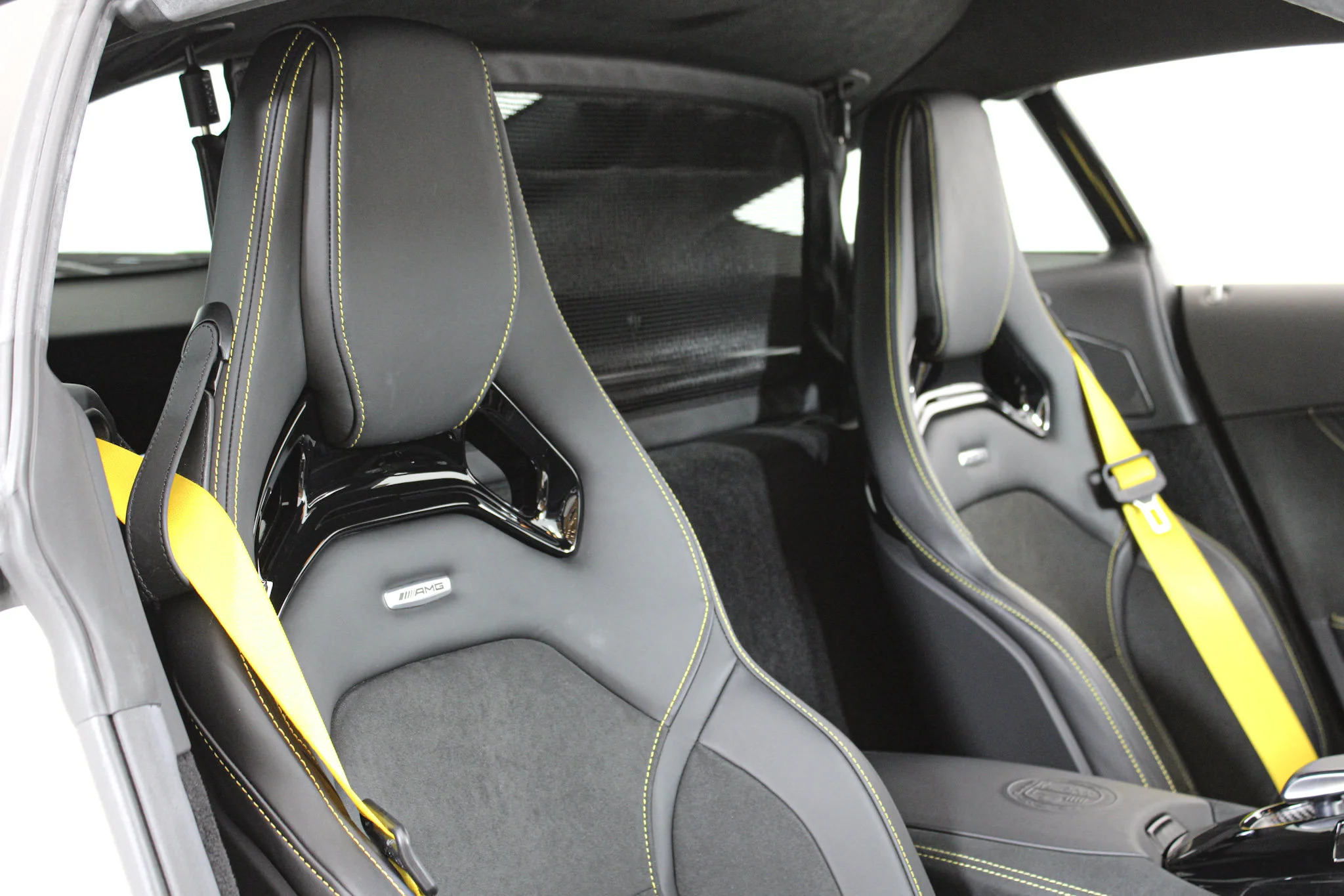Used 2020 White Mercedes-Benz R PRO image 29