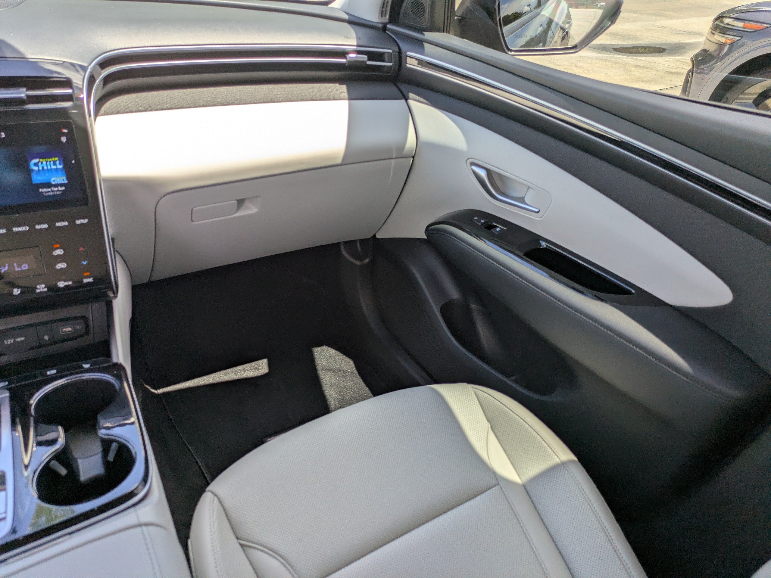 Certified Used 2024 Amazon Gray Hyundai SEL CONVENIENCE image 16