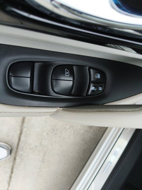 Used 2020 Silver Nissan SV image 14