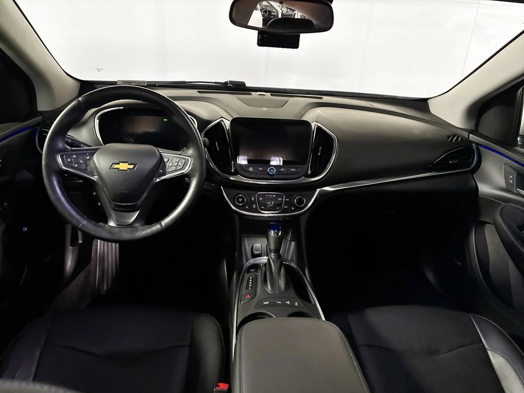 Used 2017 Silver Chevrolet Premier image 12