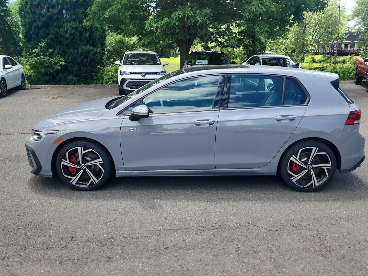 2026 Volkswagen Golf GTI SE - Photo 5