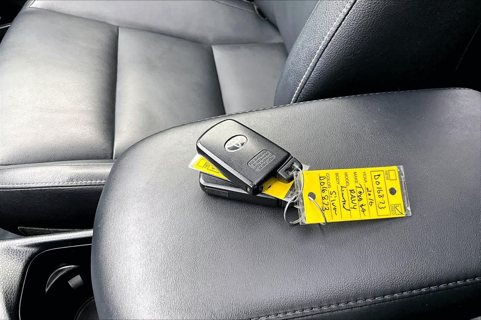 Used 2016 Classic Silver Metallic Toyota Limited image 15