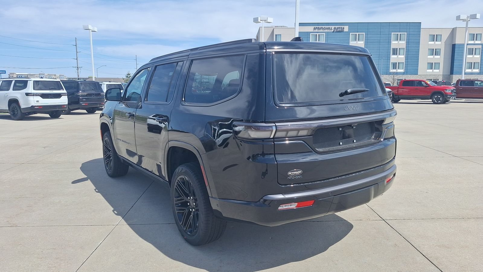 New 2026 High Gloss Black Exterior Paint Jeep Limited Reserve image 6
