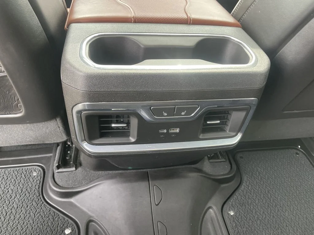 Used 2024 White Frost Tricoat GMC Denali Ultimate image 14