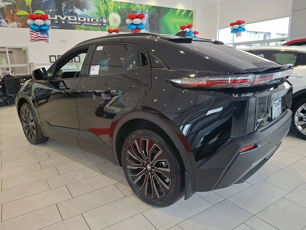 2026 Toyota C-HR XSE - Photo 7