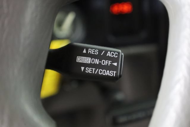 Used 2002 Silver Toyota  image 8