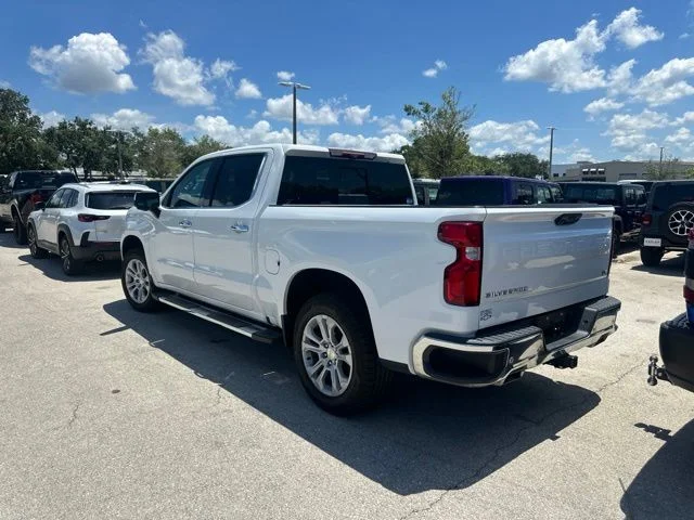 Used 2022 White Chevrolet LTZ image 4