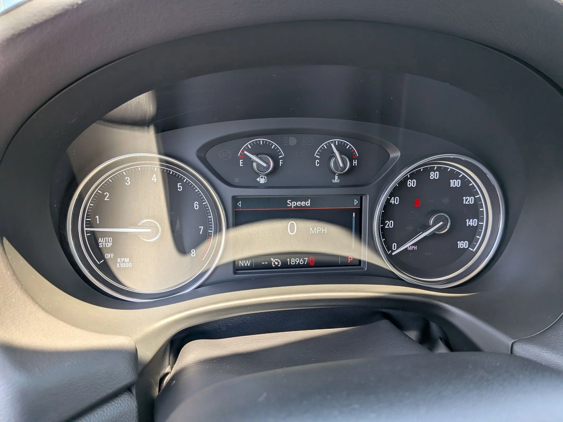 Used 2023 Summit White Buick Essence image 10