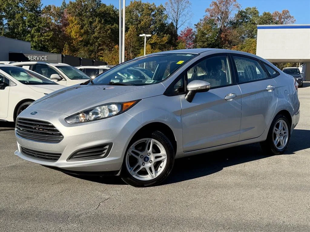 Used 2018 Silver Ford SE image 2
