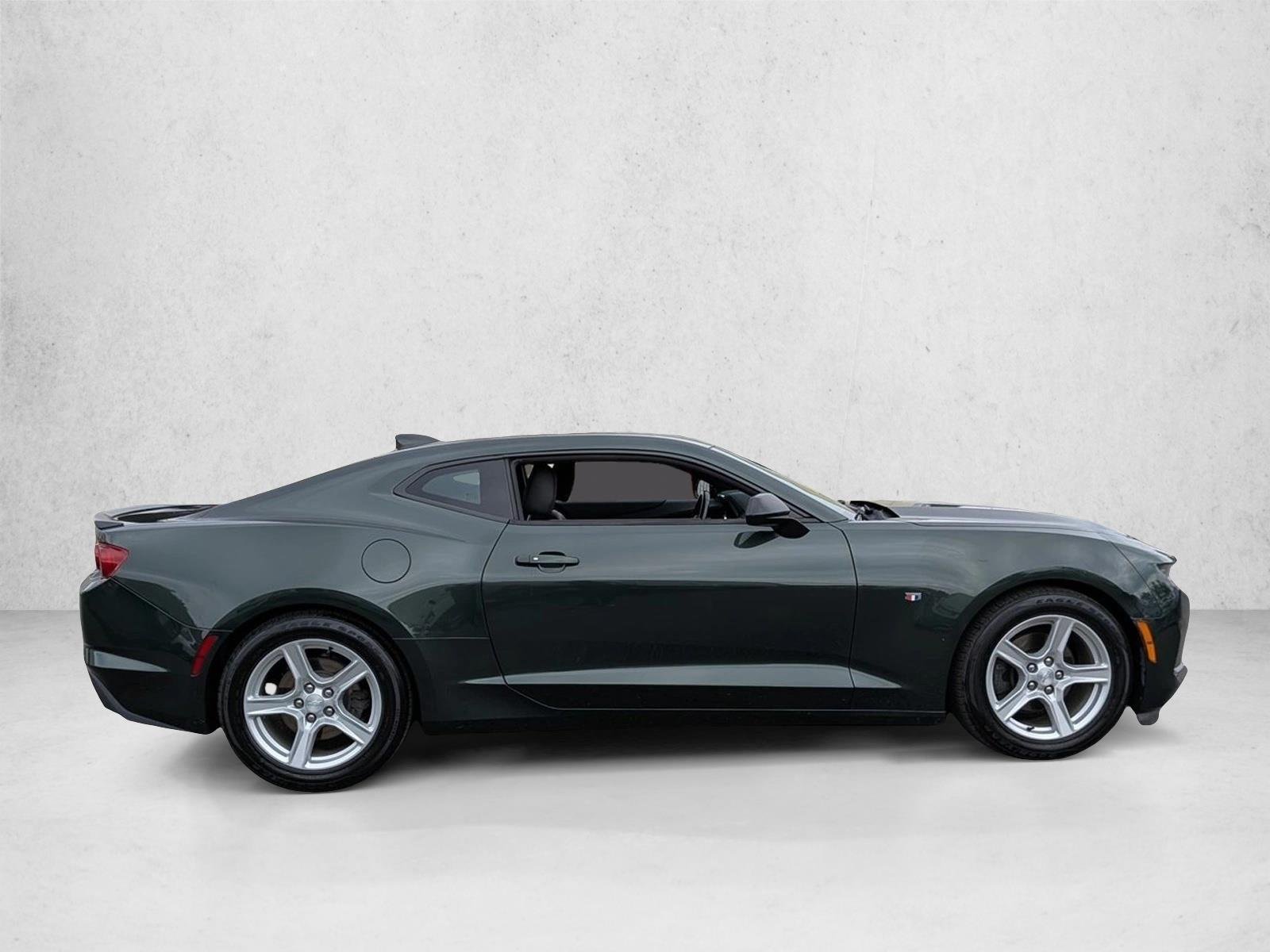 Used 2020 Rally Green Metallic Chevrolet 2LT image 4