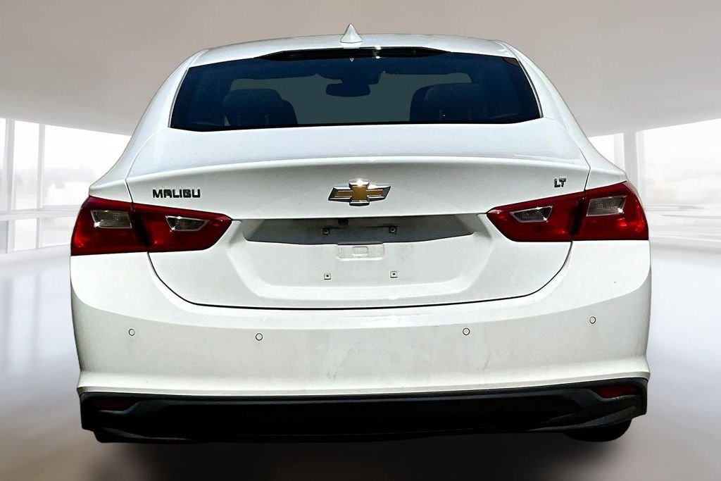 Used 2025 Summit White Chevrolet LT image 5