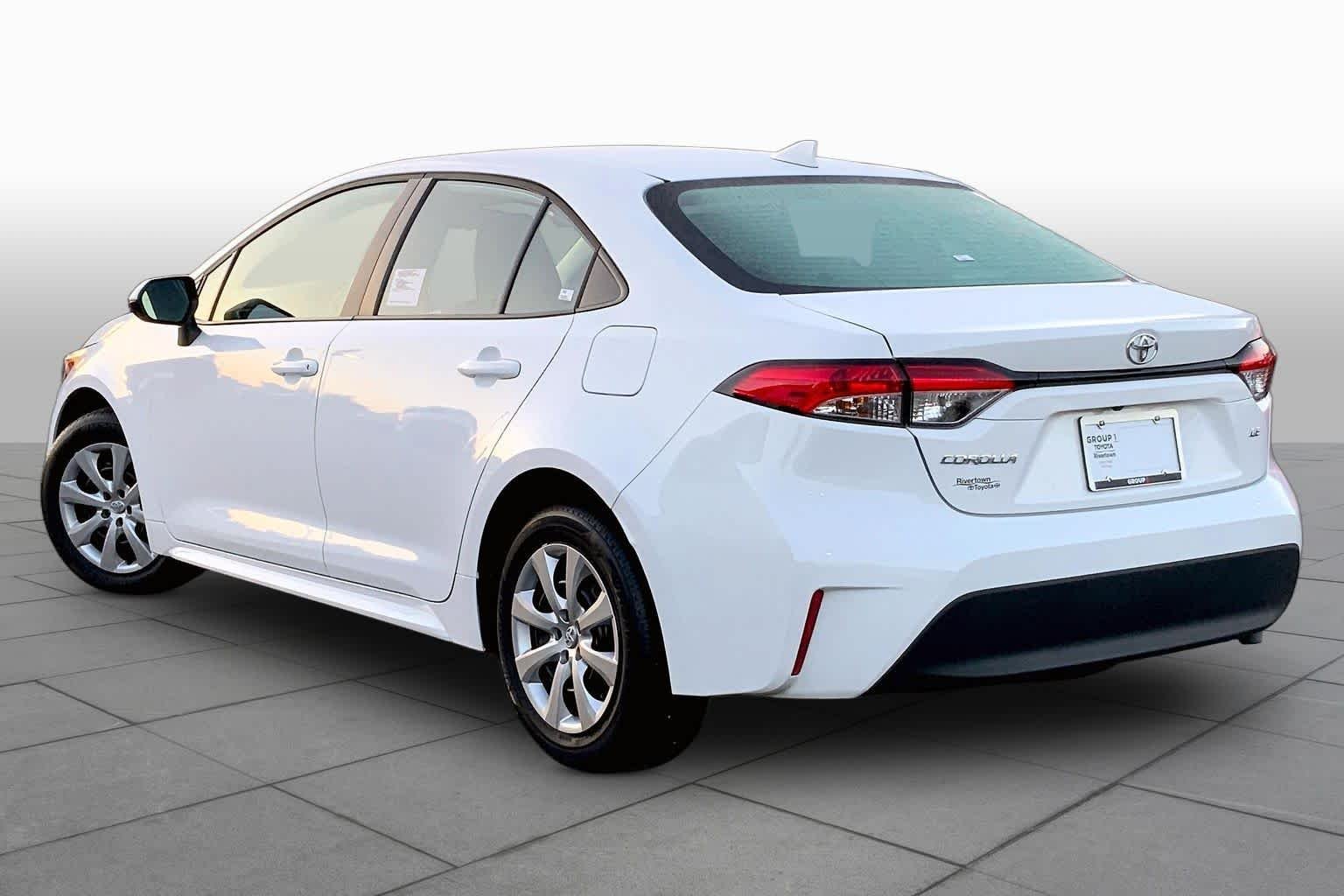 Used 2026 Ice Cap Toyota LE image 11