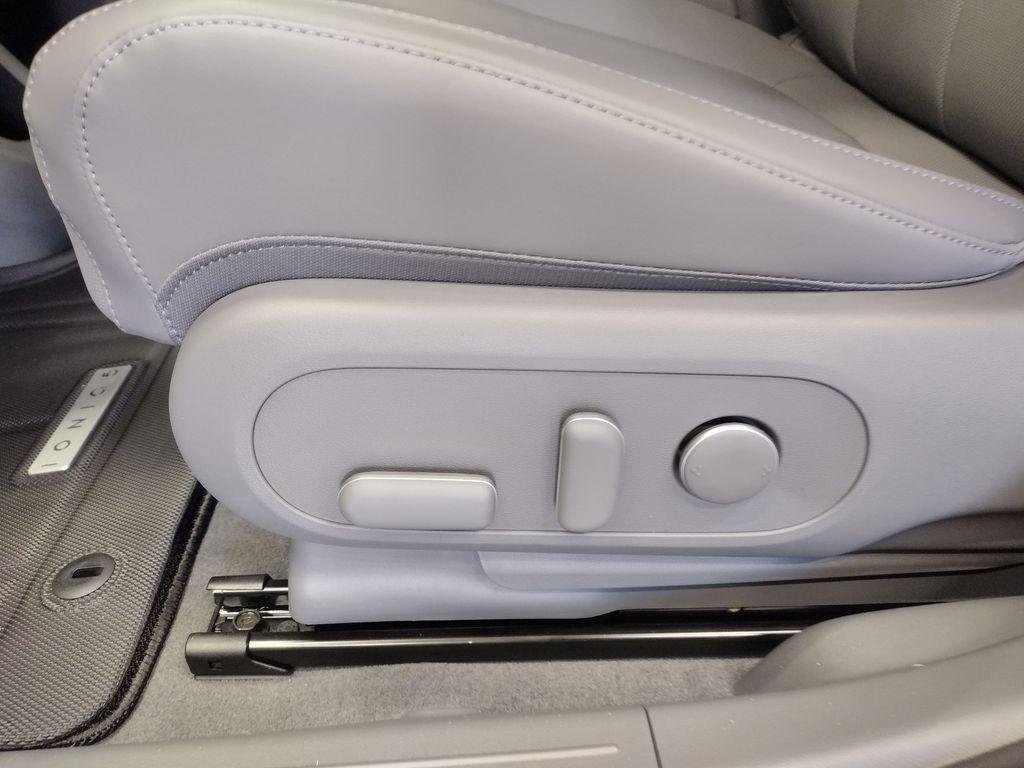 New 2026 White Hyundai SEL image 20