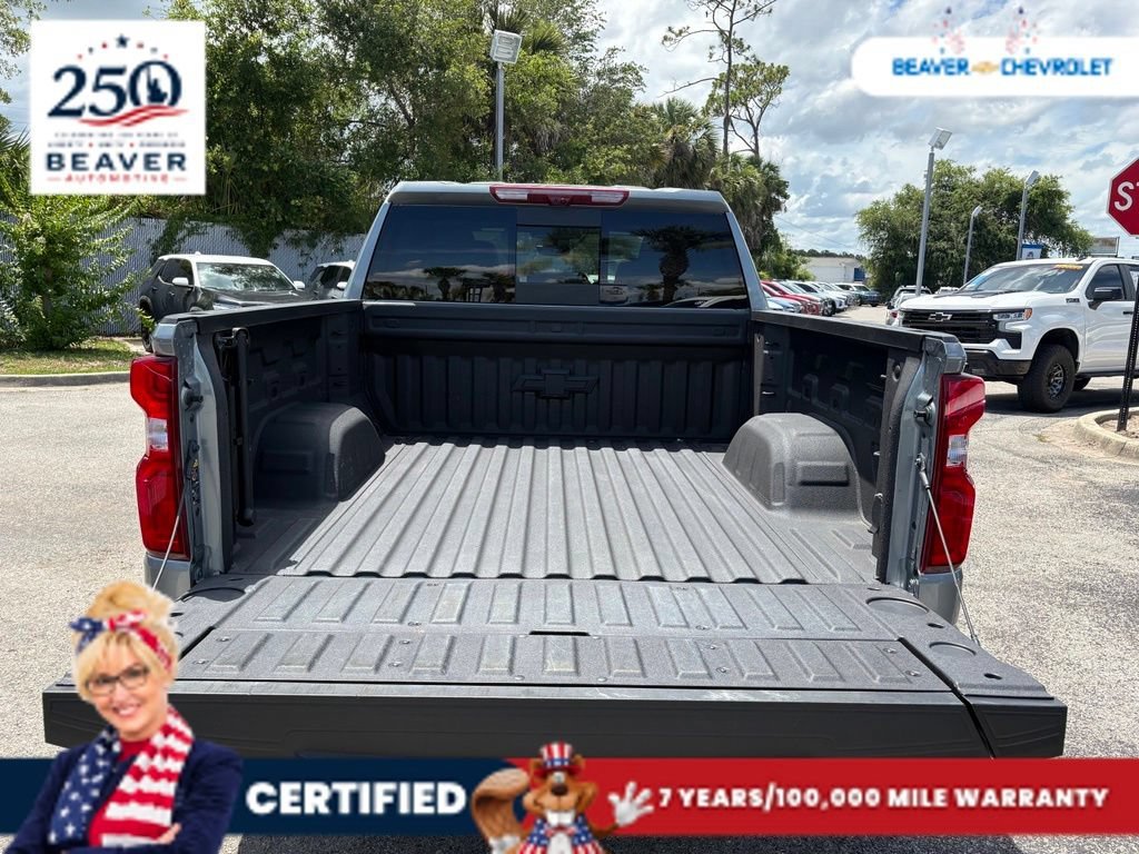 Used 2025 Sterling Gray Metallic Chevrolet High Country image 11