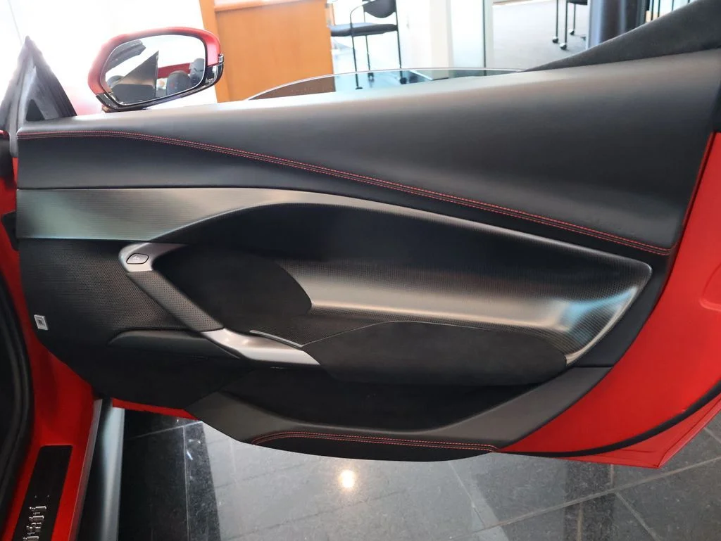 Used 2024 Rosso Ferrari F1-75 OPACO Ferrari  image 21