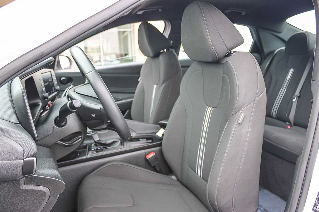 Certified Used 2025 White Hyundai SEL Sport image 20