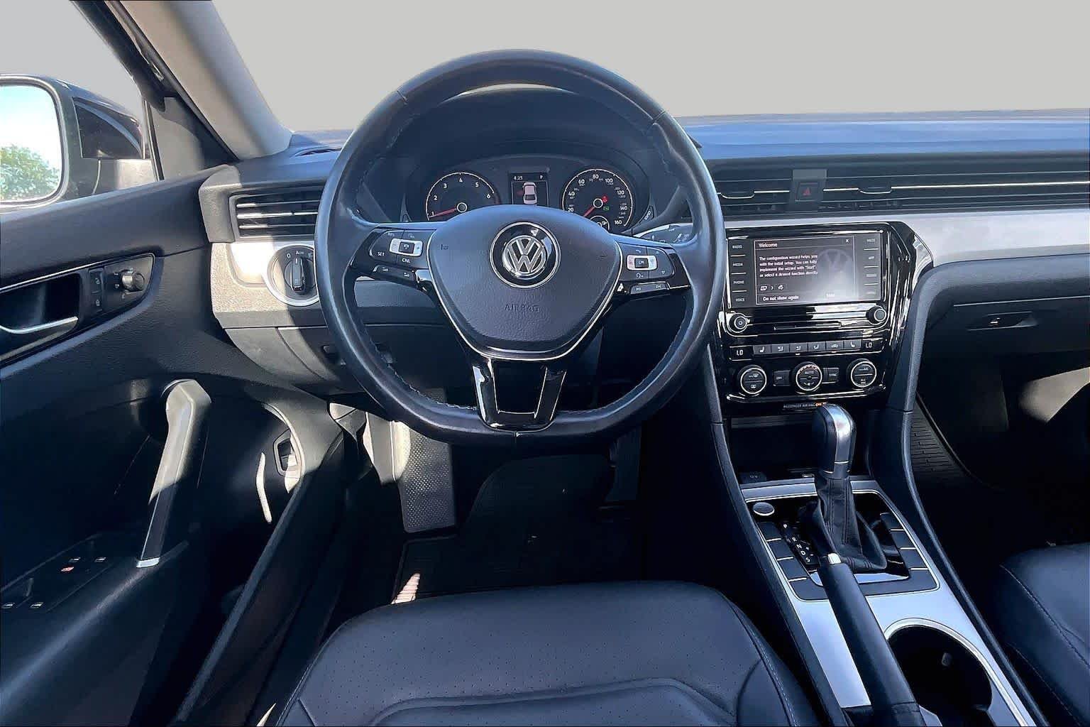Pre-Owned 2020 Volkswagen Passat 2.0T SE